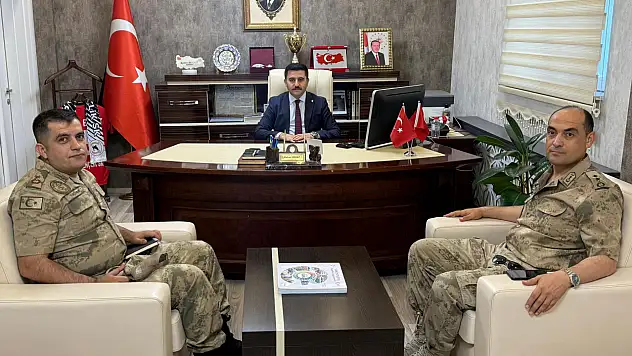 Özalp'ta Jandarma Komutanlığına Yeni Atama ve Güvenlik Projeleri Görüşüldü