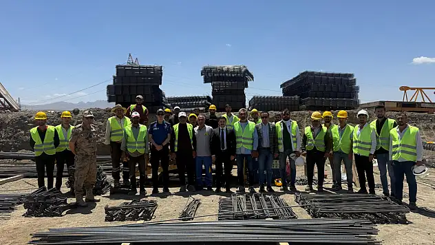 Özalp'ta TOKİ sosyal konut projesi inşaatına hızla başlandı, umutlar artıyor
