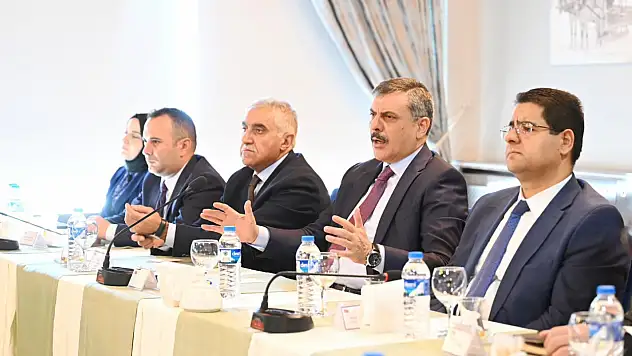 Palandöken Kış Tedbirleri Toplantısı: Yangın Güvenliği ve Acil Durum Planları Gözden Geçirildi