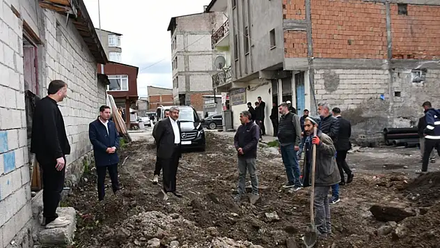 Patnos'ta bayram sonrası hizmet seferberliği başladı