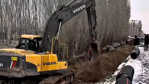 Patnos'ta kışa karşı altyapı ve yol bakım seferberliği