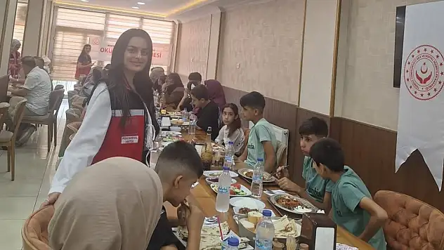 Patnos'ta çocuklar ve aileleri keyifli yemek programında buluştu