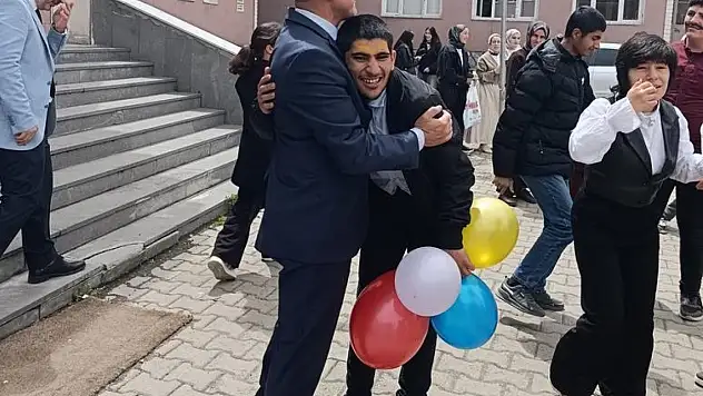 Patnos'ta Engelliler Haftası programı duygu dolu anlara sahne oldu