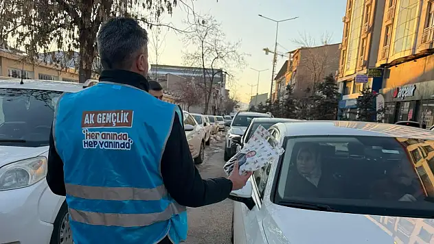 Patnos'ta iftara yetişemeyenlerin imdadına AK Gençlik yetişti