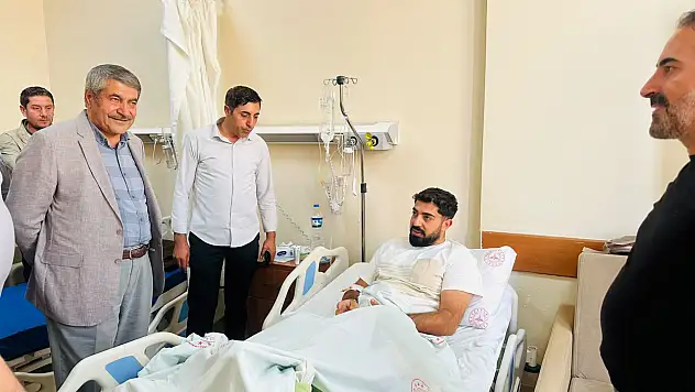 Patnos'ta trafik kazasında yaralanan vatandaşlara Başkan Taşkın'dan ziyaret