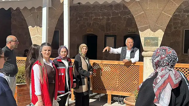 Patnos'tan Van'a uzanan sevgi dolu moral gezisi