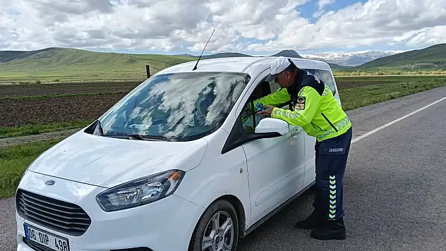 Piknikçilere kötü haber! Ağrı'da baraj yolu taşkın riskine karşı geçici olarak kapatıldı