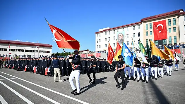 Polis Adayları Mezuniyet Töreninde Gurur Dolu Anlar Yaşadı