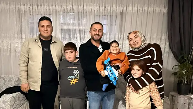 Polis olmayı hayal eden Ali Asaf'a TÜGVA Ağrı'dan sürpriz