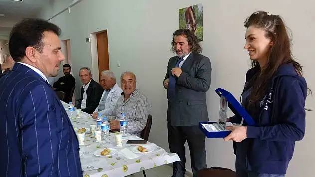 Prof. Dr. İsmail Alkan 43 yılın ardından Van Yüzüncü Yıl Üniversitesi'nden emekli oldu!