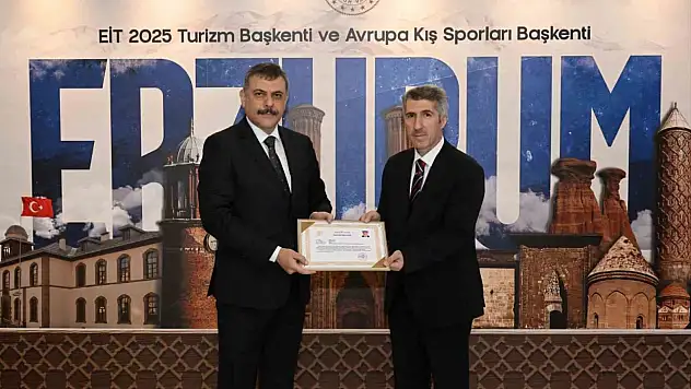 Prof. Dr. Zeki Koçak, Erzurum Yüksek İhtisas Müdürü olarak önemli başarılar elde etti