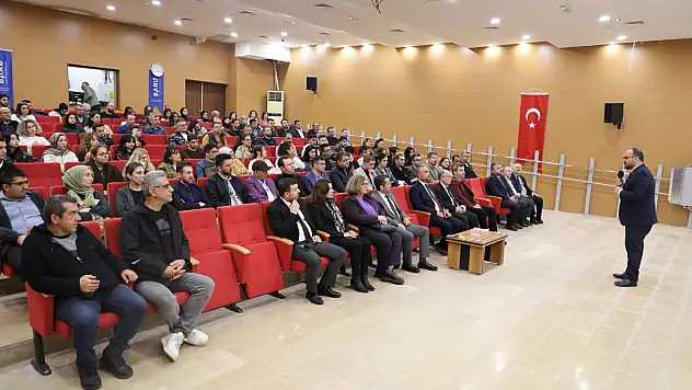 Rektör Alican, BARÜ'de Malazgirt'in Tarihî ve Kültürel Boyutunu Anlattı