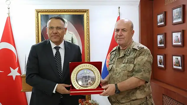 Rektör Gürel'den Jandarma Komutanı Özden'e Ziyaret