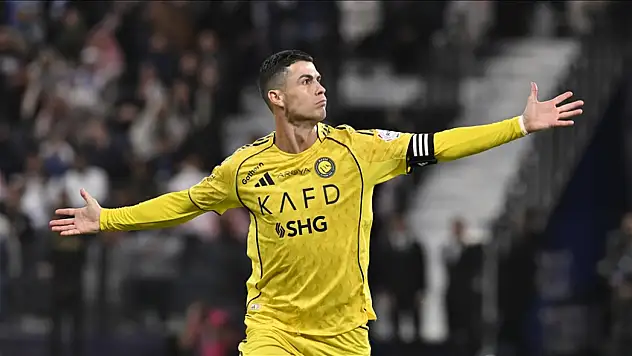 Ronaldo'dan ayrılık iddialarına net yanıt