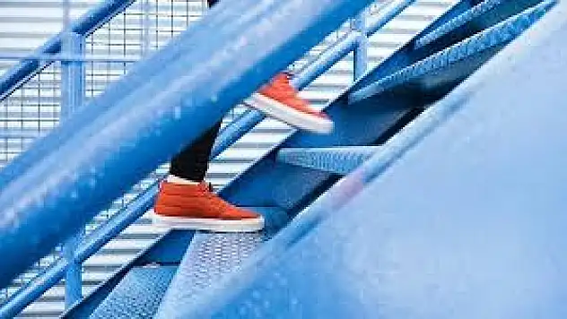 Rüyada Merdiven Çıkmanın Anlamı: Yükseliş ve Başarıya Giden Yol!