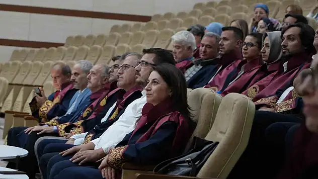 Sağlık Bilimleri Üniversitesi Erzurum Tıp Fakültesi yeni eğitim yılı açılışını yaptı