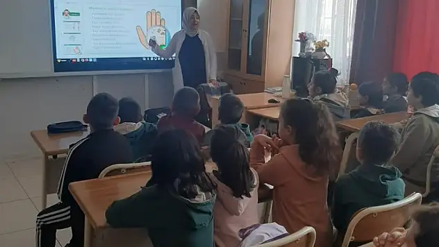 Sağlıklı Çocuk, Sağlıklı Gelecek Projesi Iğdır'da Öğrencilerle B buluştu