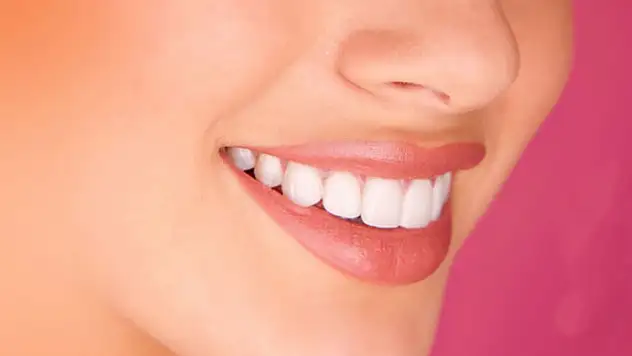 Sağlıklı gülüş için estetik tek başına yeterli değil
