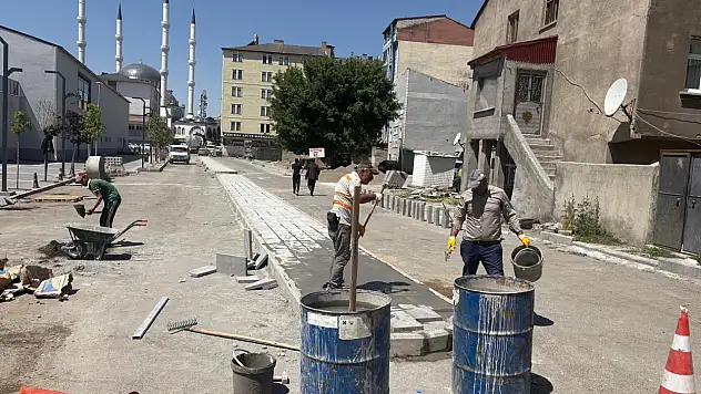 Şakiro Kent Meydanı çevresindeki araç yoğunluğuna yeni düzenleme