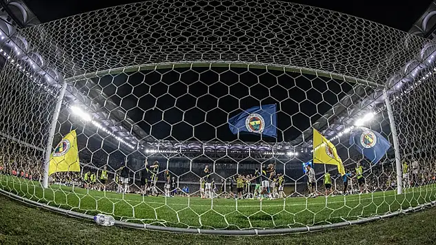 Sarı-lacivertlilerden kadro devrimi: 18 ayrılık, 10 imza