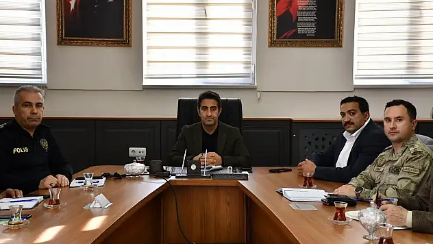 Sarıkamış'ta kış tedbirleri toplantısı: Ekipler 24/7 hazır!