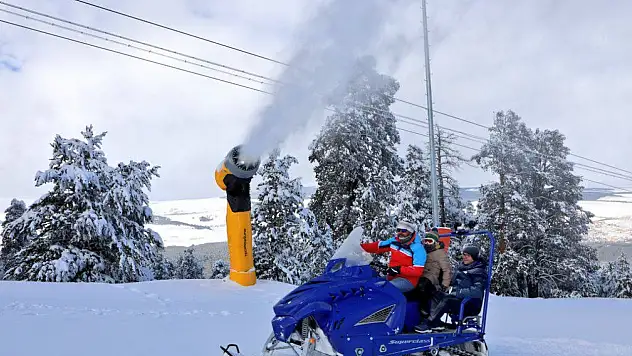 Sarıkamış'ta Suni Karlama Sistemleri Test Aşamasında, Kayak Sezonu İçin Hazırlıklar Devam Ediyor