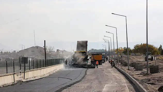 Şemsibey Caddesi Yepyeni Görünümüyle Asfalta Kavuştu