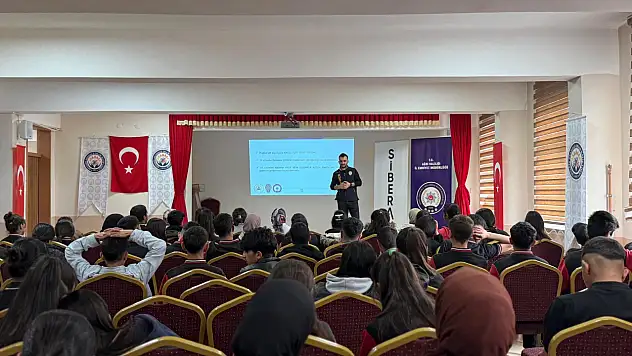 SİBERAY ekipleri Diyadin'de öğrencilerle buluştu