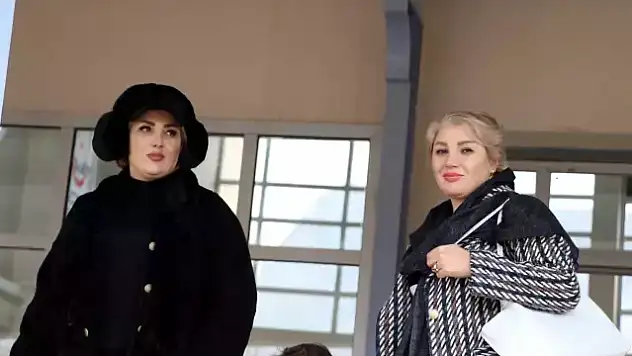 Sınırda yılbaşı izdihamı: İranlı turistler eğlence mekanlarını kapattı