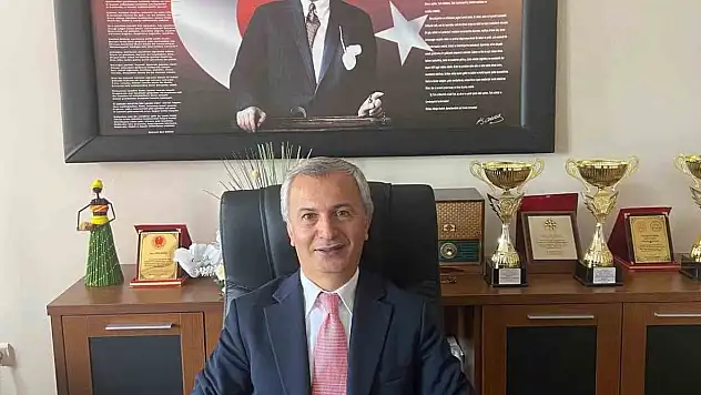Sıtkı Toksoy'un 15 Temmuz'da Oltu'da, doğduğu topraklarda buluşma anı