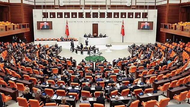 Siyasi partilerin üye tablosu açıklandı: Zirvede hangi parti var?