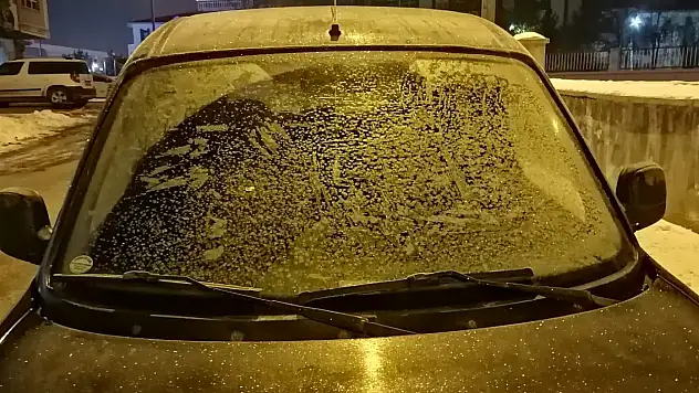 Soğuk hava Ağrı'da hayatı yavaşlatıyor