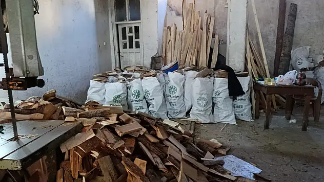 Soğuklar geldi, Ağrı'da yakacak odun satışları hızlandı