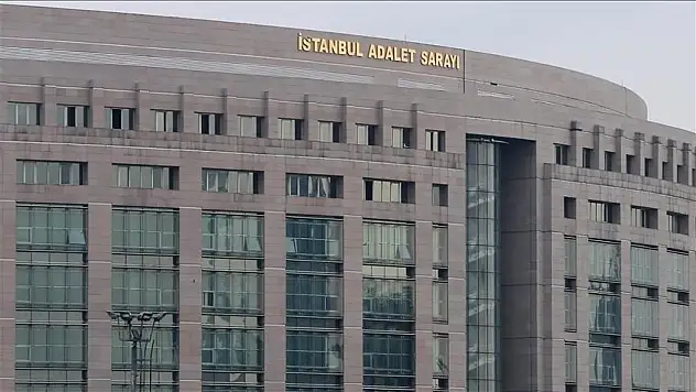 Sosyal medya paylaşımı sonrası Yılmaz Özdil hakkında soruşturma başlatıldı