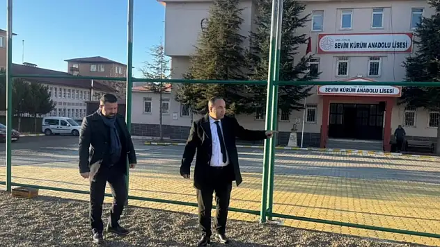 Spor Van Kapsamında Yapımı Süren Halı Sahalar Yerinde İncelendi