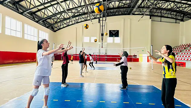 Sporla dolu yaz: Ağrı gençliği sahada buluşuyor
