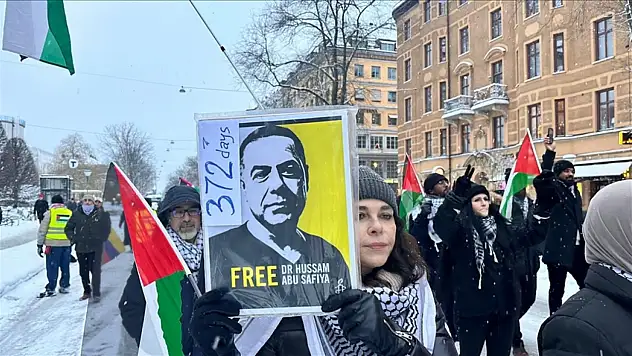 Stockholm sokaklarında Gazze ve Venezuela tepkisi