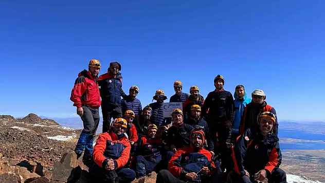 Süphan Dağı'nda AFAD'ın Yüksek İrtifa Tatbikatı Gerçekleştirildi