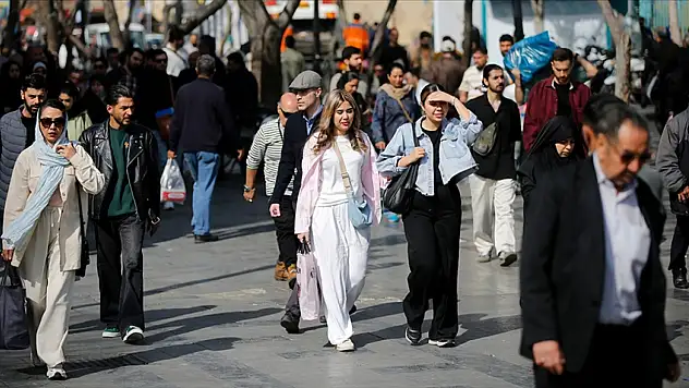 Tahran sokakları ne düşünüyor: Barış mı çatışma mı?