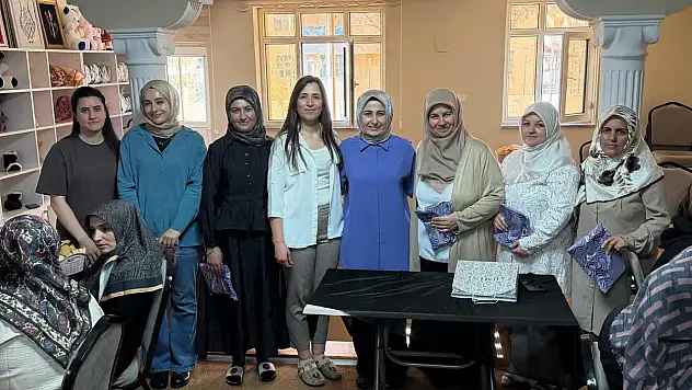 Taşlıçay'da Anneler Günü'nde duygu dolu buluşma
