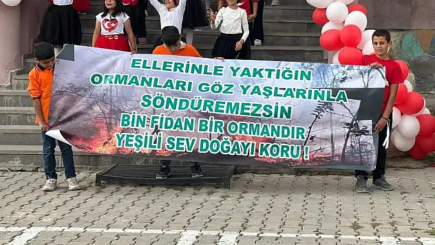 Taşlıçay'da eğitim yılı başladı: 'Yeşili sev, doğayı koru' pankartı dikkat çekti