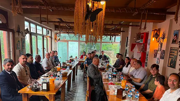 Taşlıçay'da görev yeri değişen kamu görevlilerine veda programı