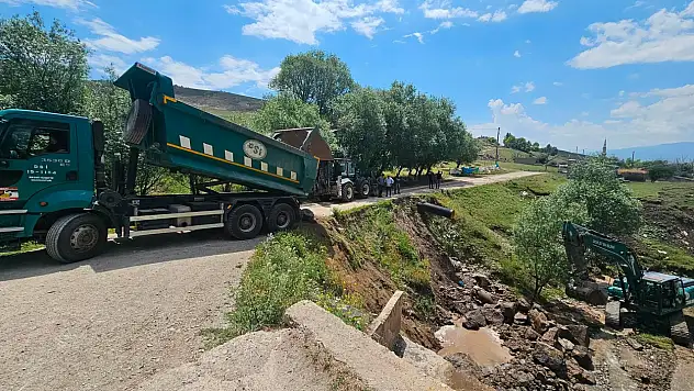 Taşlıçay'da heyelan riskine karşı çalışma başlatıldı
