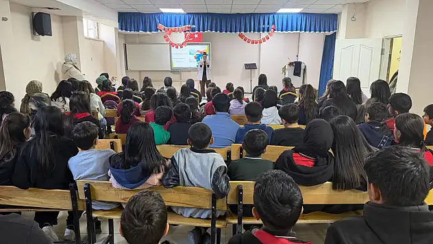 Taşlıçay'da öğrencilere hijyen eğitimi verildi