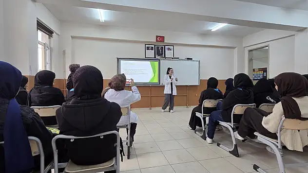 Taşlıçay'da pansiyon öğrencilerine hijyen eğitimi verildi