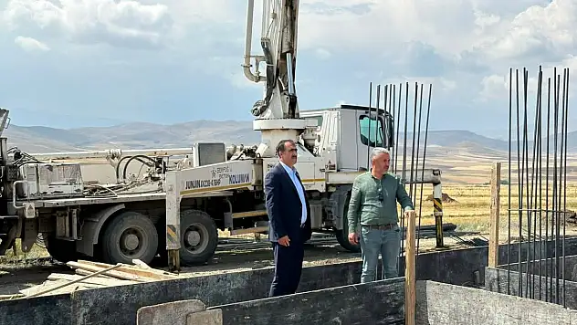 Taşlıçay'ın yeni otogarı için ilk beton döküldü