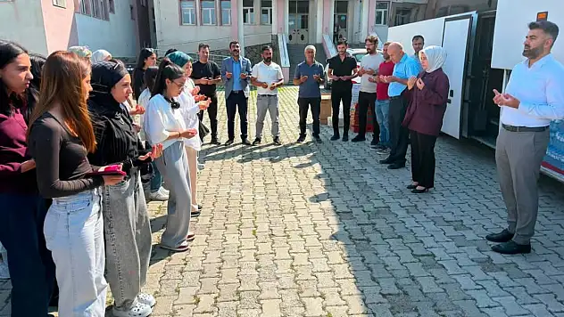 Taşlıçaylı öğrenciler tarih yolculuğuna uğurlandı