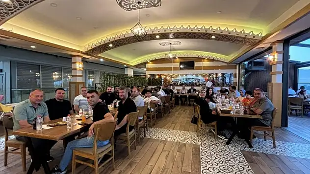 Tatvan'da Cezaevi Personeline Veda Yemeği: Görev Değişikliği Etkinliği Gerçekleşti