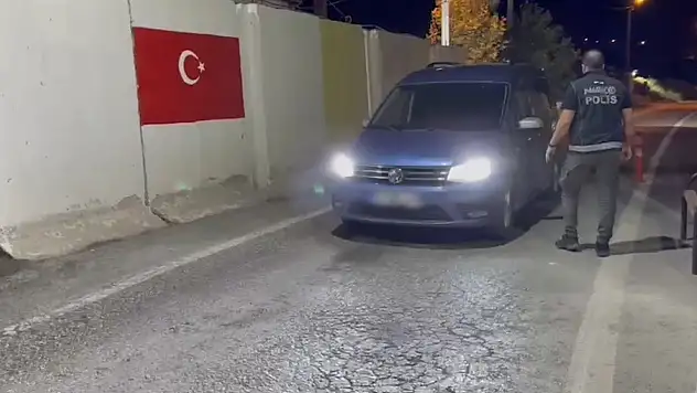 Tatvan'da narkotik operasyonu: Uyuşturucuyu stepneye gizlemişler