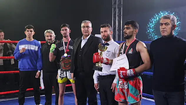 Tatvan'da Uluslararası Muaythai Şampiyonası Gerçekleştirildi